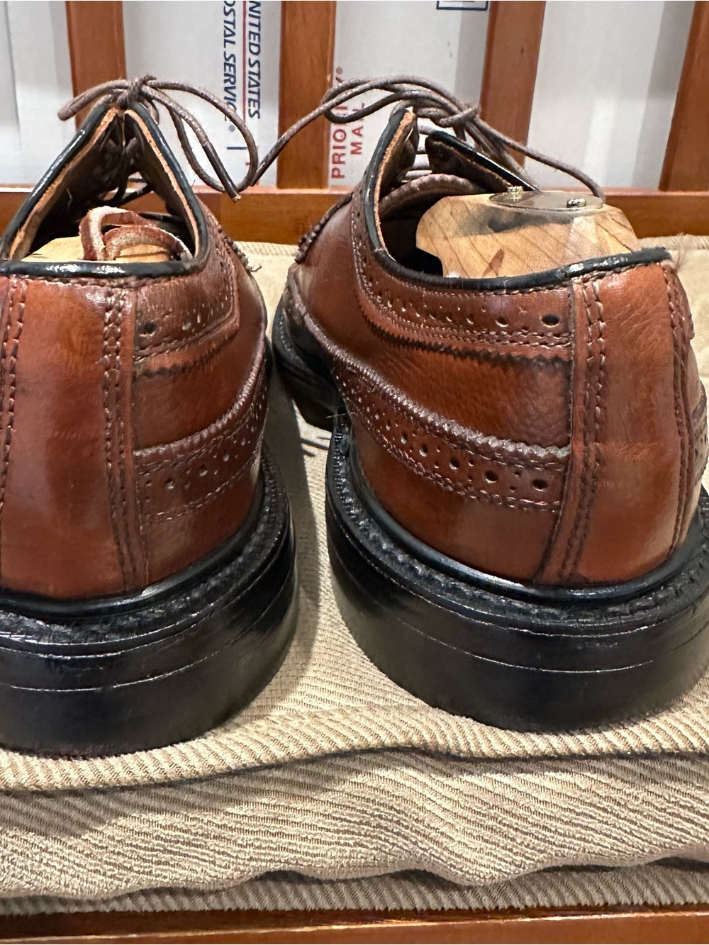 JC Penny 1970 Vintage Men's Brown Leather Wingtip Dress Shoes. - Picture 5 of 14